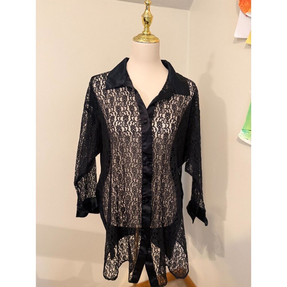 Vintage Victoria’s Secret Gold Label Black Lace Satin Button Blouse P/S